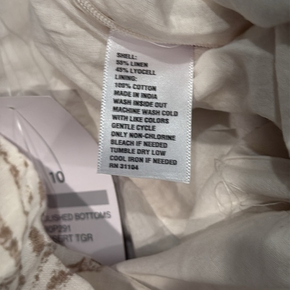 New Directions Wide Leg Linen Pants Desert Sage Tiger Print Ring Belt Detail - Picture 2 of 10